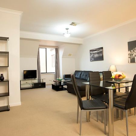 Regal Apartments Perth Esterno foto