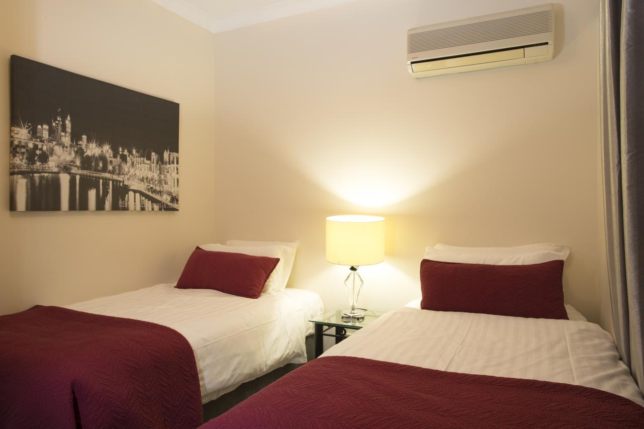 Regal Apartments Perth Esterno foto