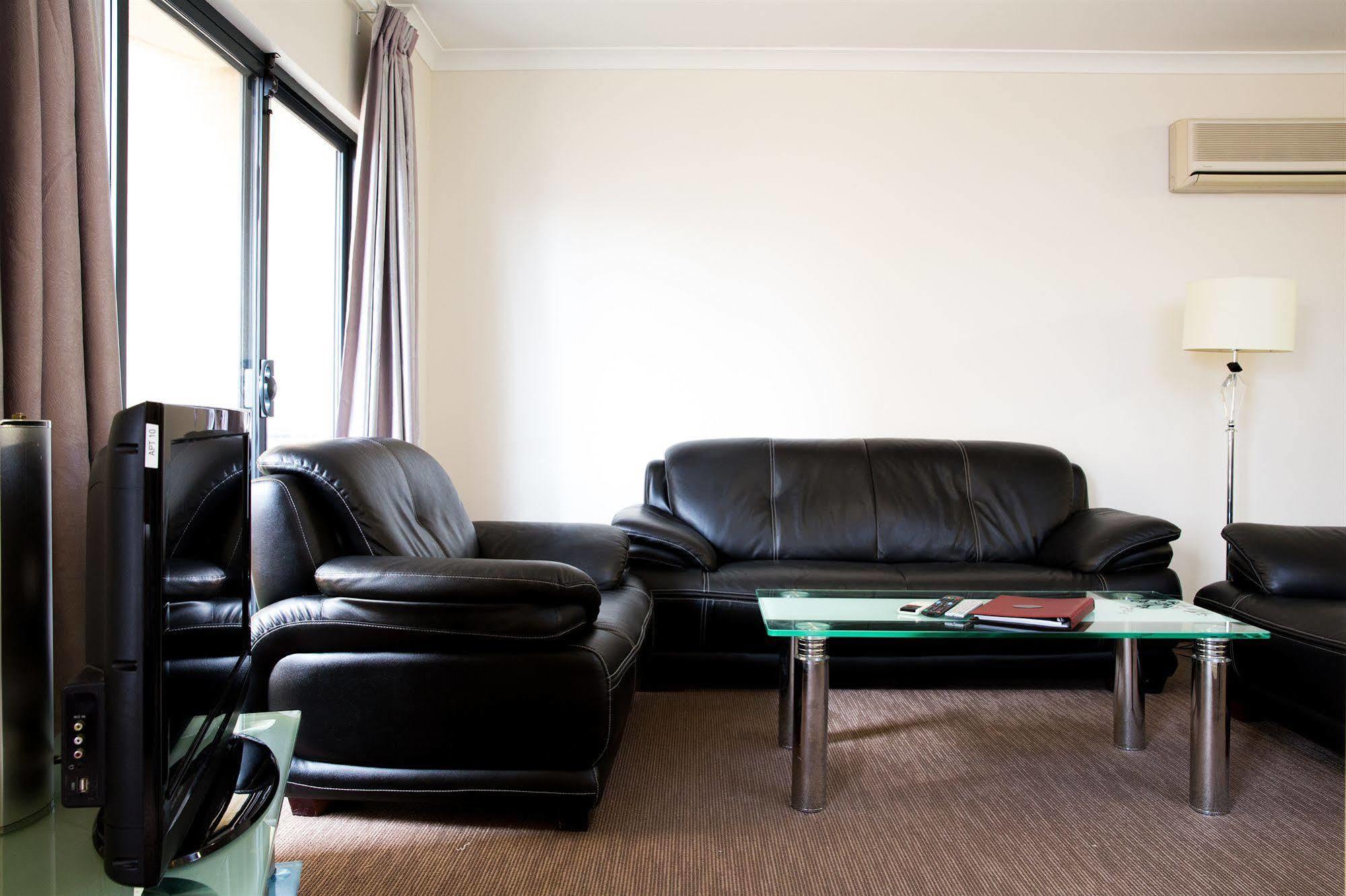 Regal Apartments Perth Esterno foto