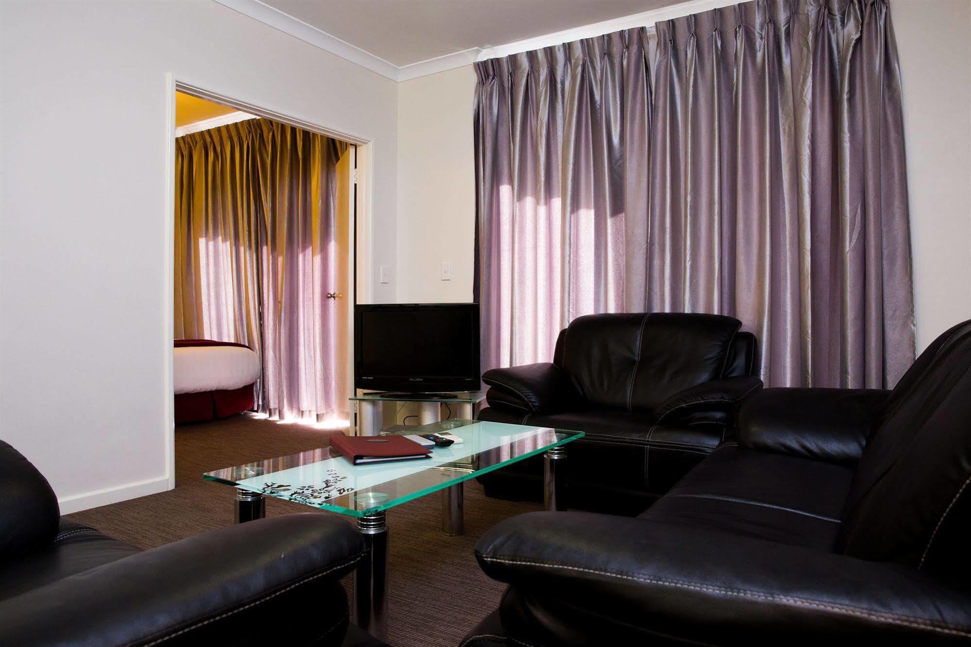 Regal Apartments Perth Esterno foto